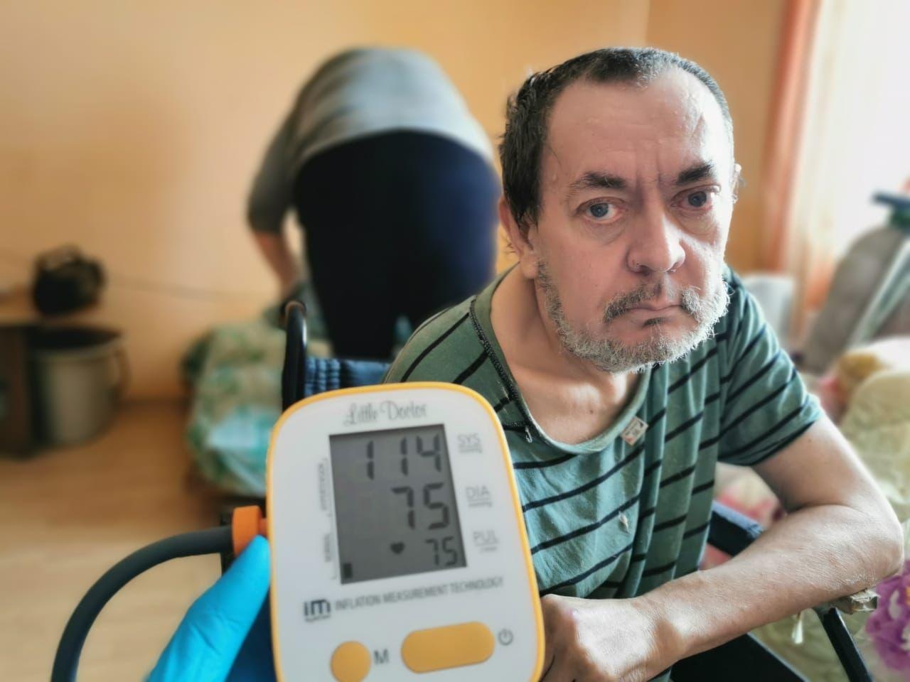Let's provide medical care at home for 34 lonely pensioners