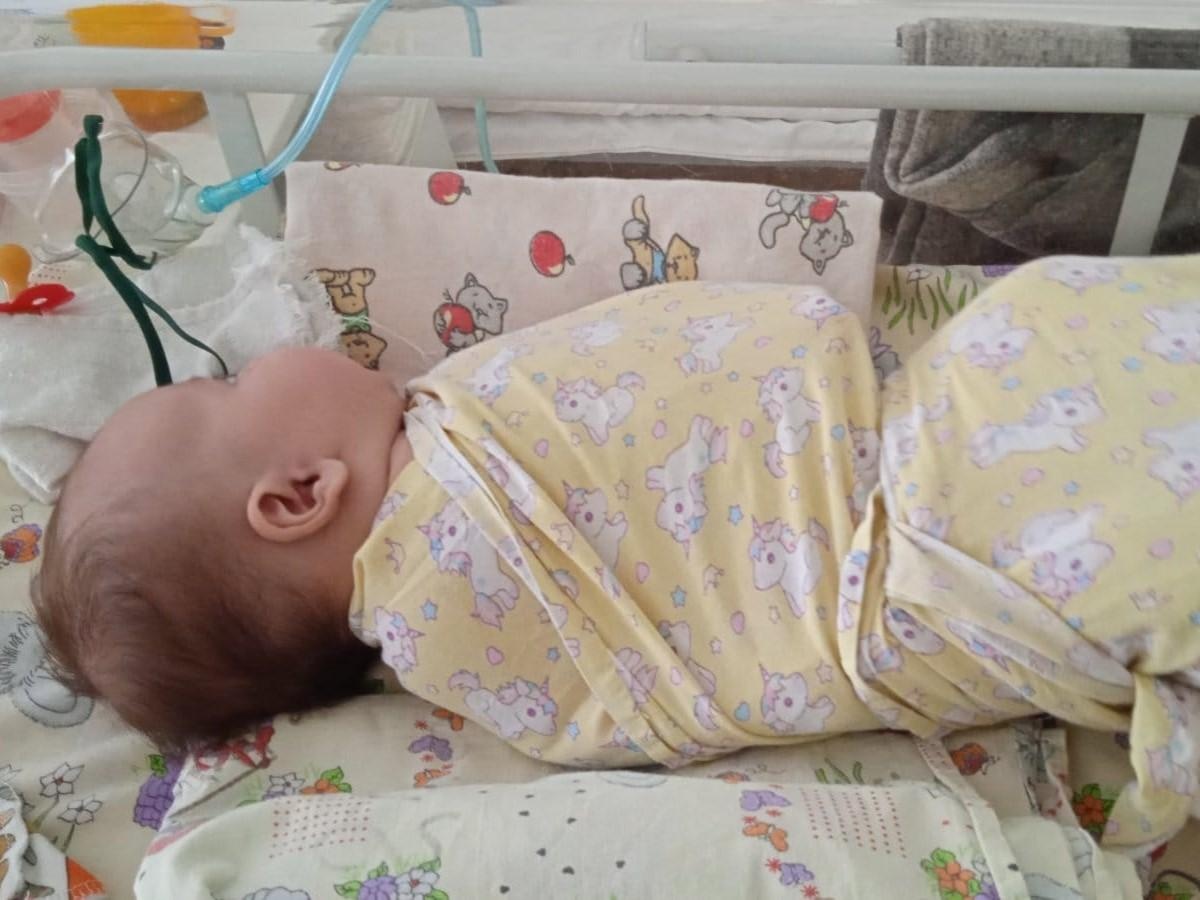 Orphans need the help and care of caring nannies during their treatment in the hospital!