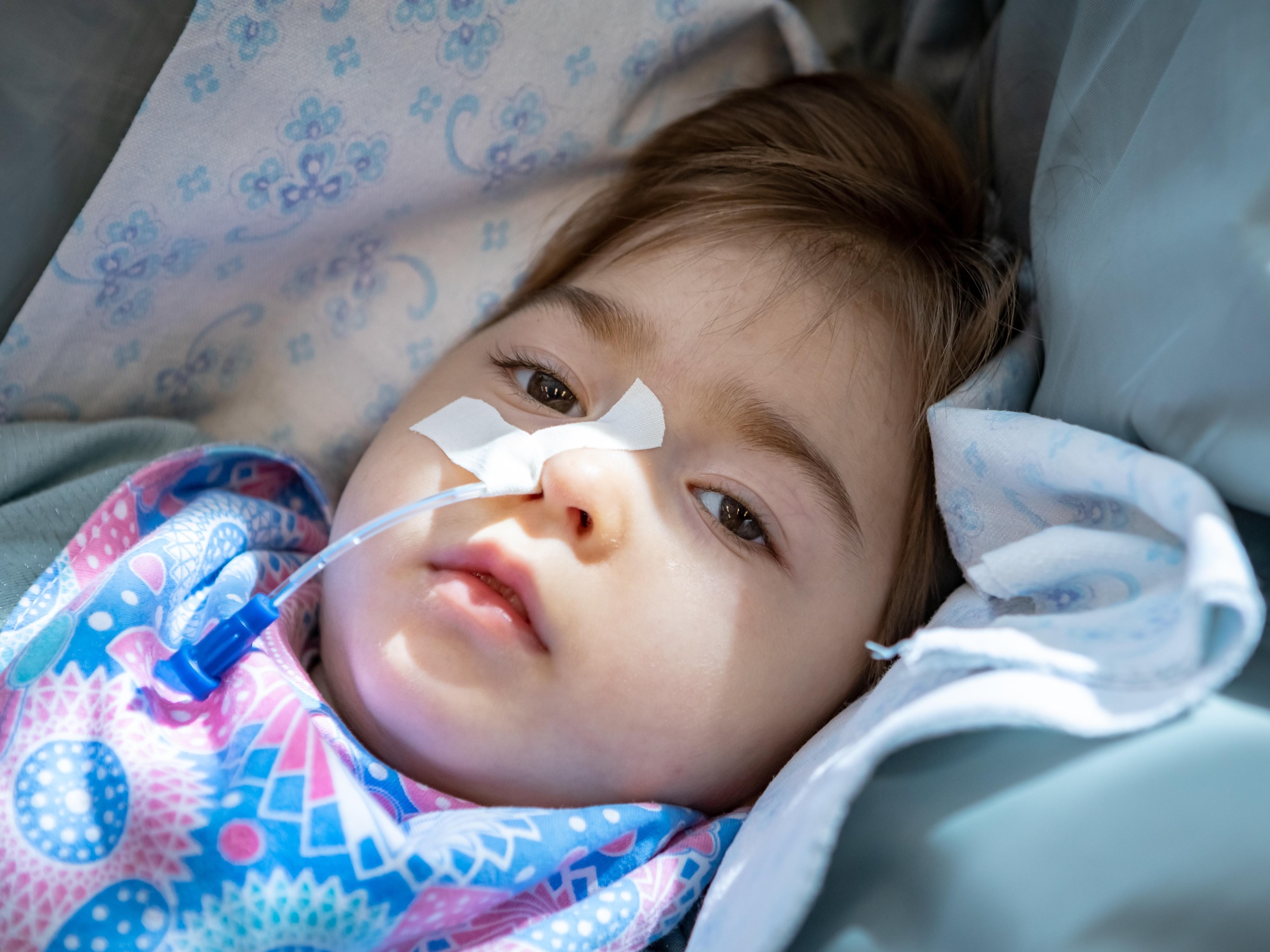An oxygen concentrator and a bath chair for Zlata