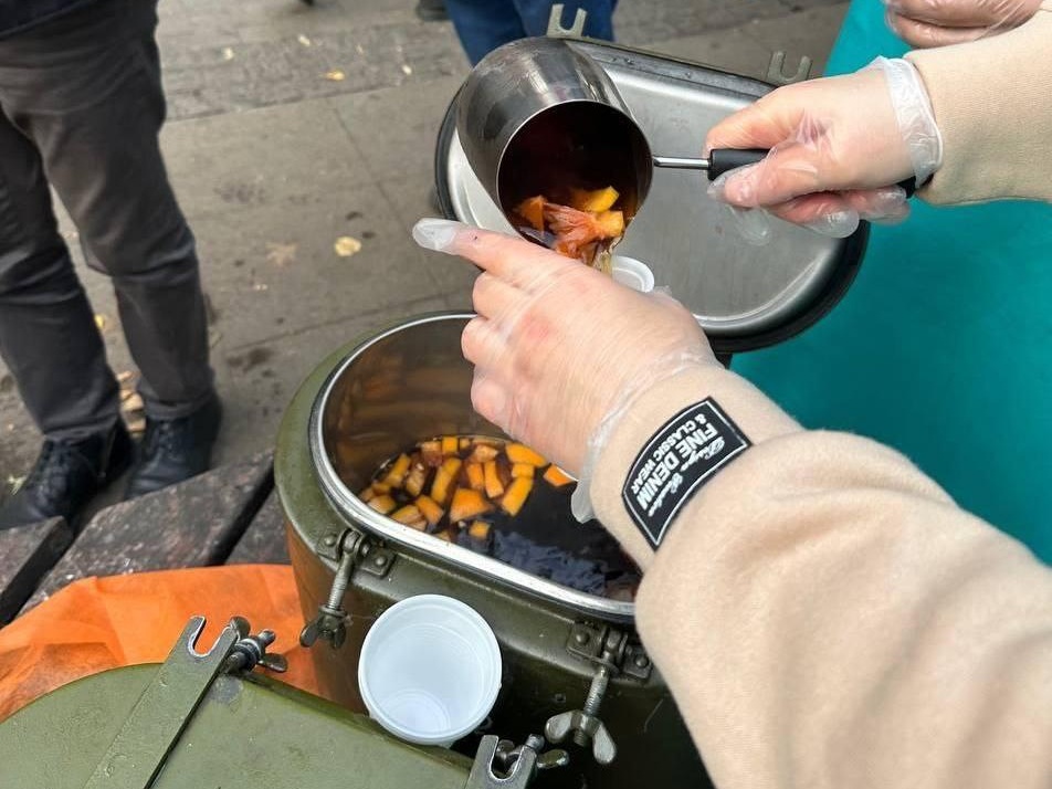 Support the Hot Lunches for the Homeless project