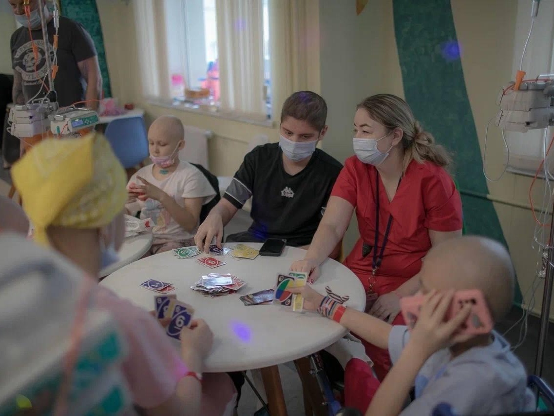 Let's organize creative master classes for children with cancer!