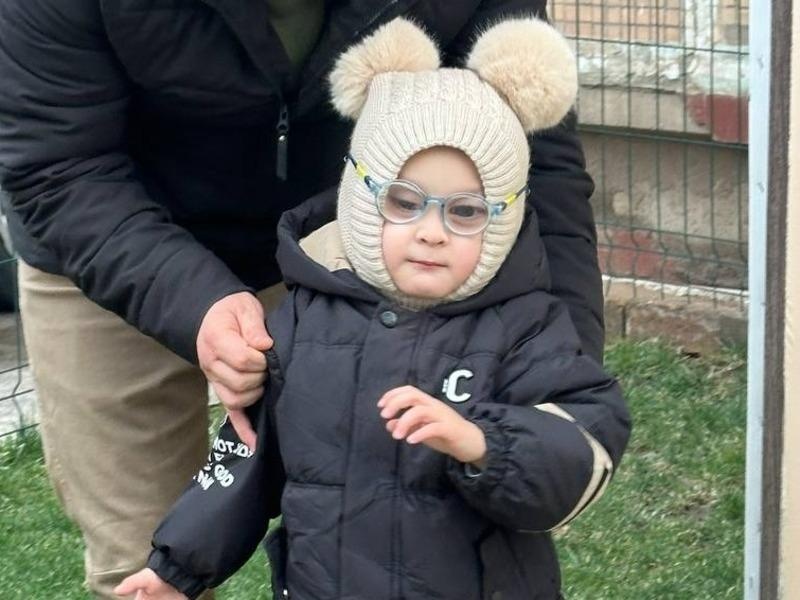 Мухаммадамину требуется операция на глаза, чтобы сохранить зрение!