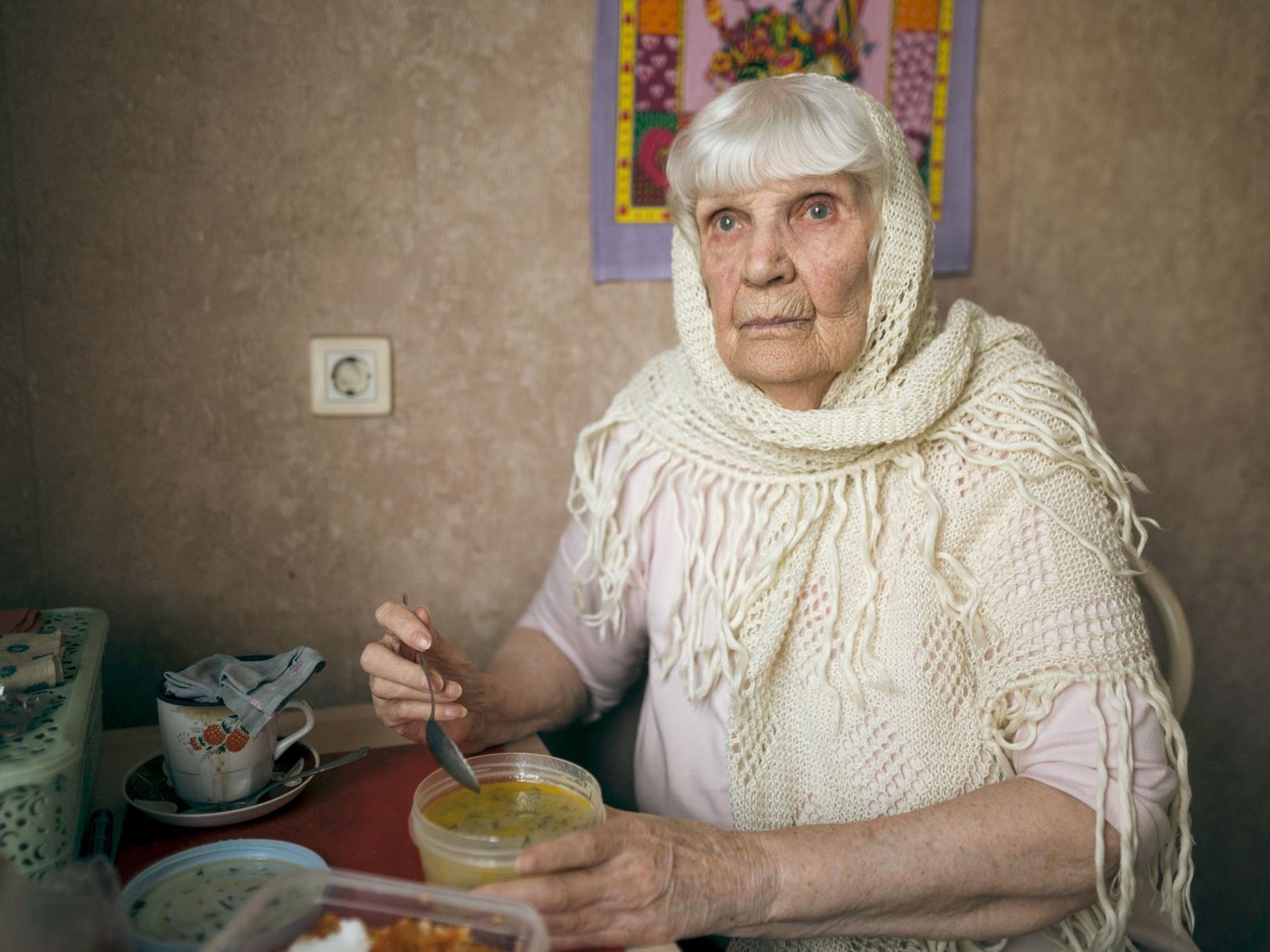 Lonely elderly people are in need of hot meals