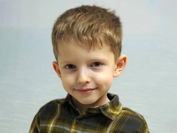 У Арсения ДЦП, ему нужна постоянная реабилитация