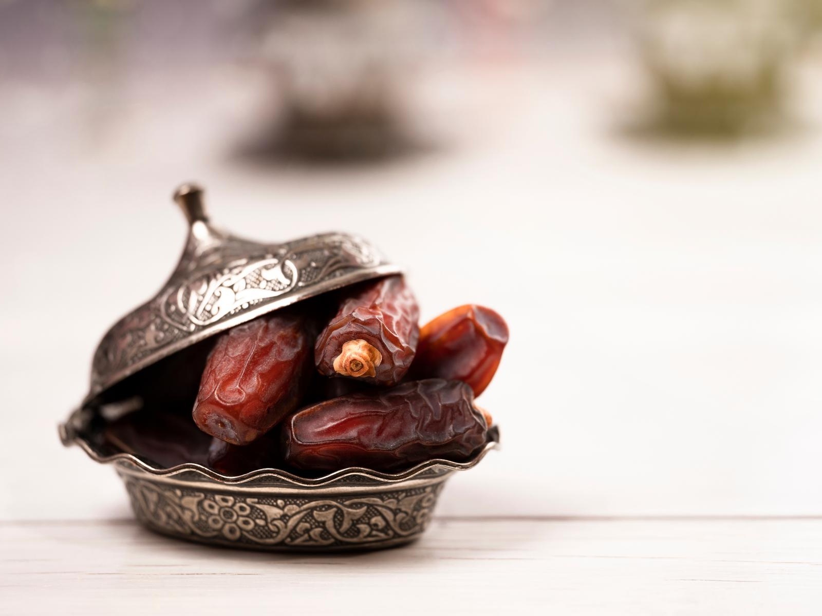 The Tesham Foundation is raising funds for the organization of iftars for wards for the holiday