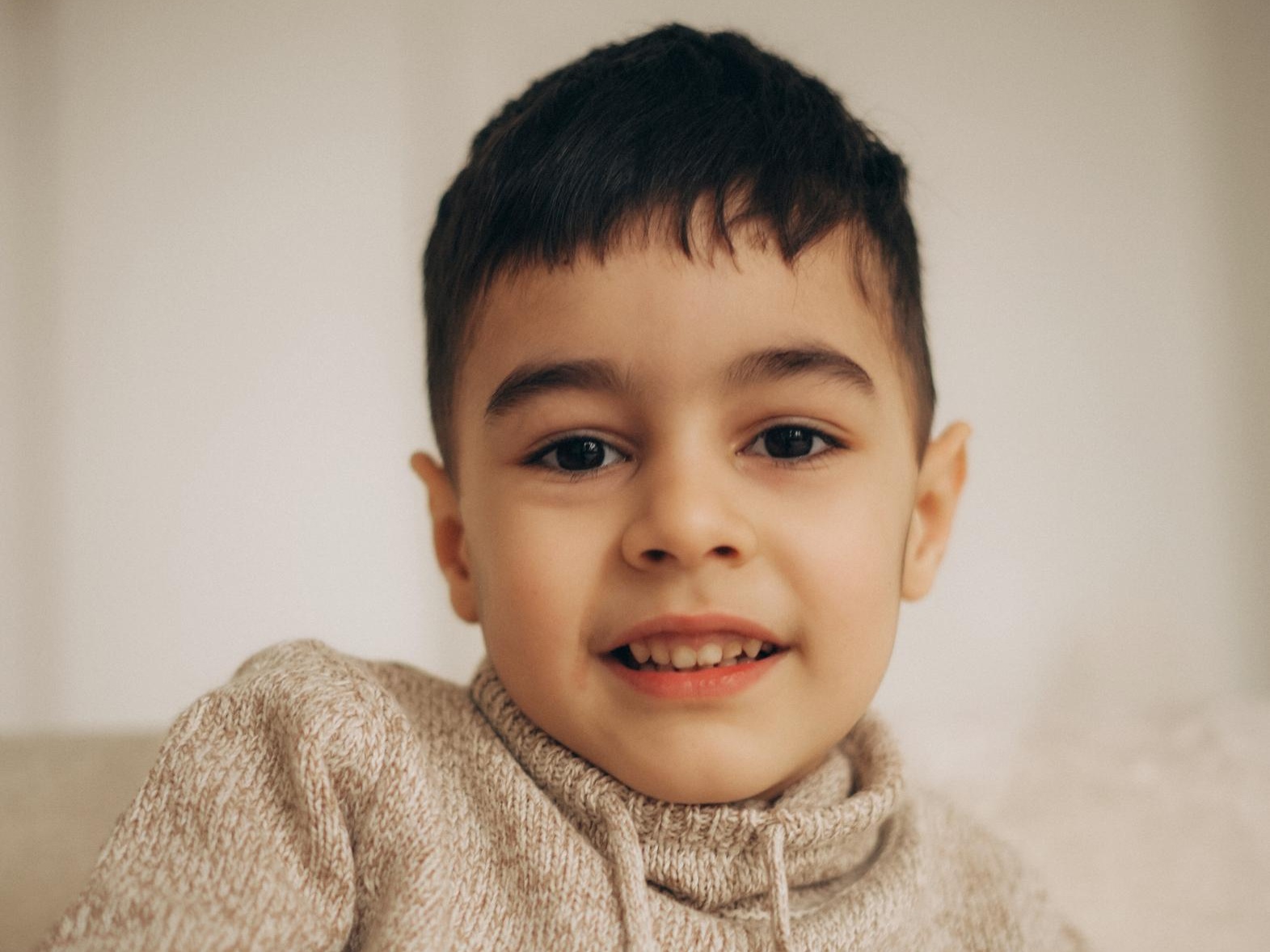 Ibrahim has autism! To overcome the developmental delay, comprehensive rehabilitation is necessary!