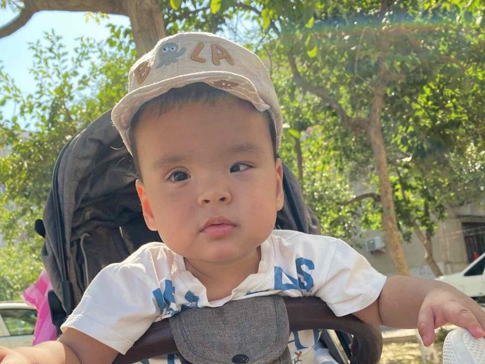 Help Mahmoud see with both eyes!