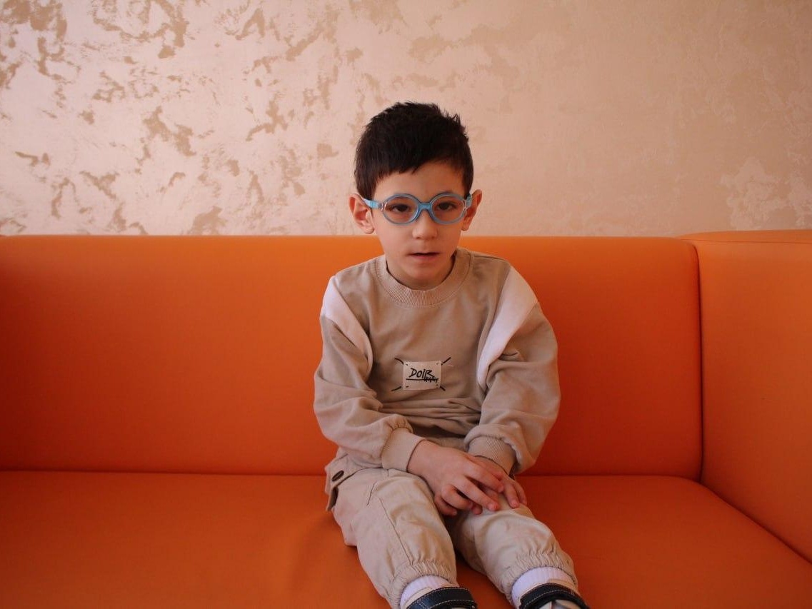 Said-Muhammad has cerebral palsy. In order to develop his motor and speech skills, he needs to undergo another rehabilitation course!