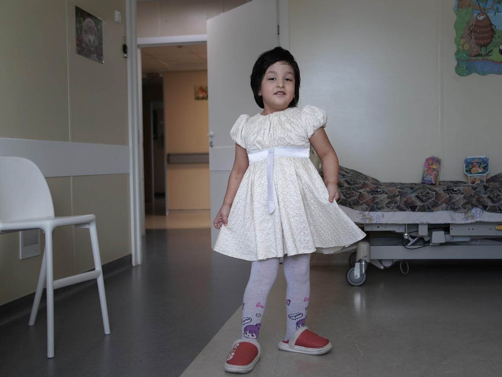 Munira has a brain tumor. It is important for her to continue the prescribed treatment!