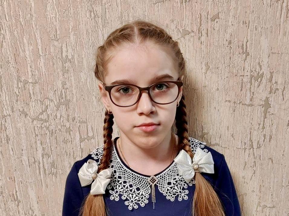Sofia has cerebral palsy. To learn to walk independently, she needs to undergo a rehabilitation course.