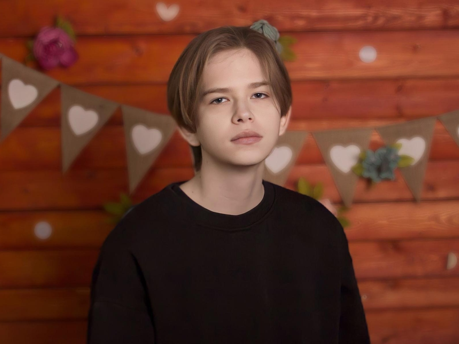 Alice has an abnormal heart rhythm and needs a heart monitor