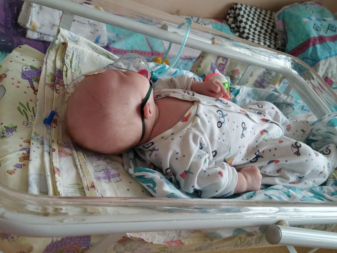 Vanya is an orphan. For the duration of treatment in the hospital, he needs help and support from caring nannies