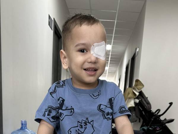 Раяну с ДЦП нужна ваша помощь в покупке активной коляски, чтобы двигаться самому!