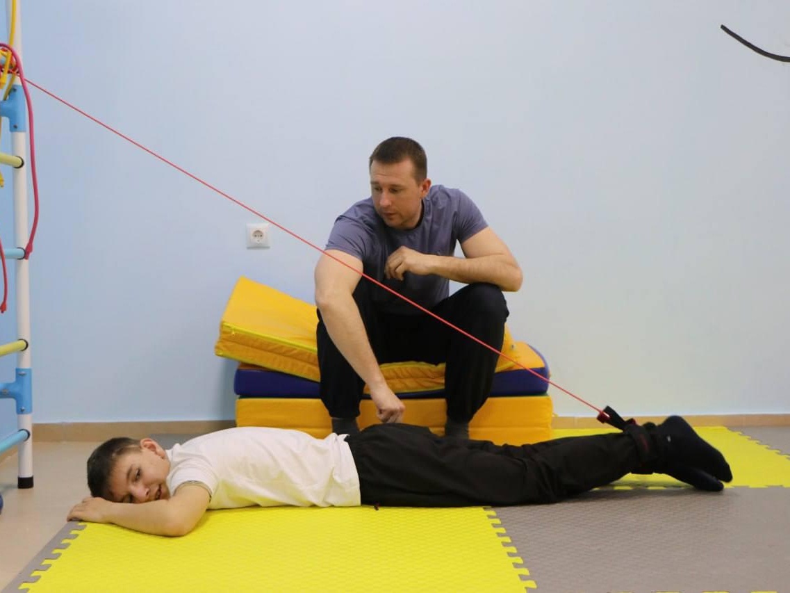 Let's help people with musculoskeletal disorders to take a course of LFK!