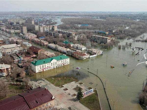 От наводнения в Оренбуржье пострадали тысячи людей. Поможем им пережить катастрофу