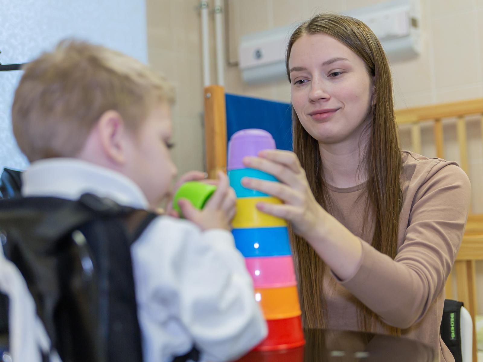 Foster families raising children with diagnoses need the help of specialists