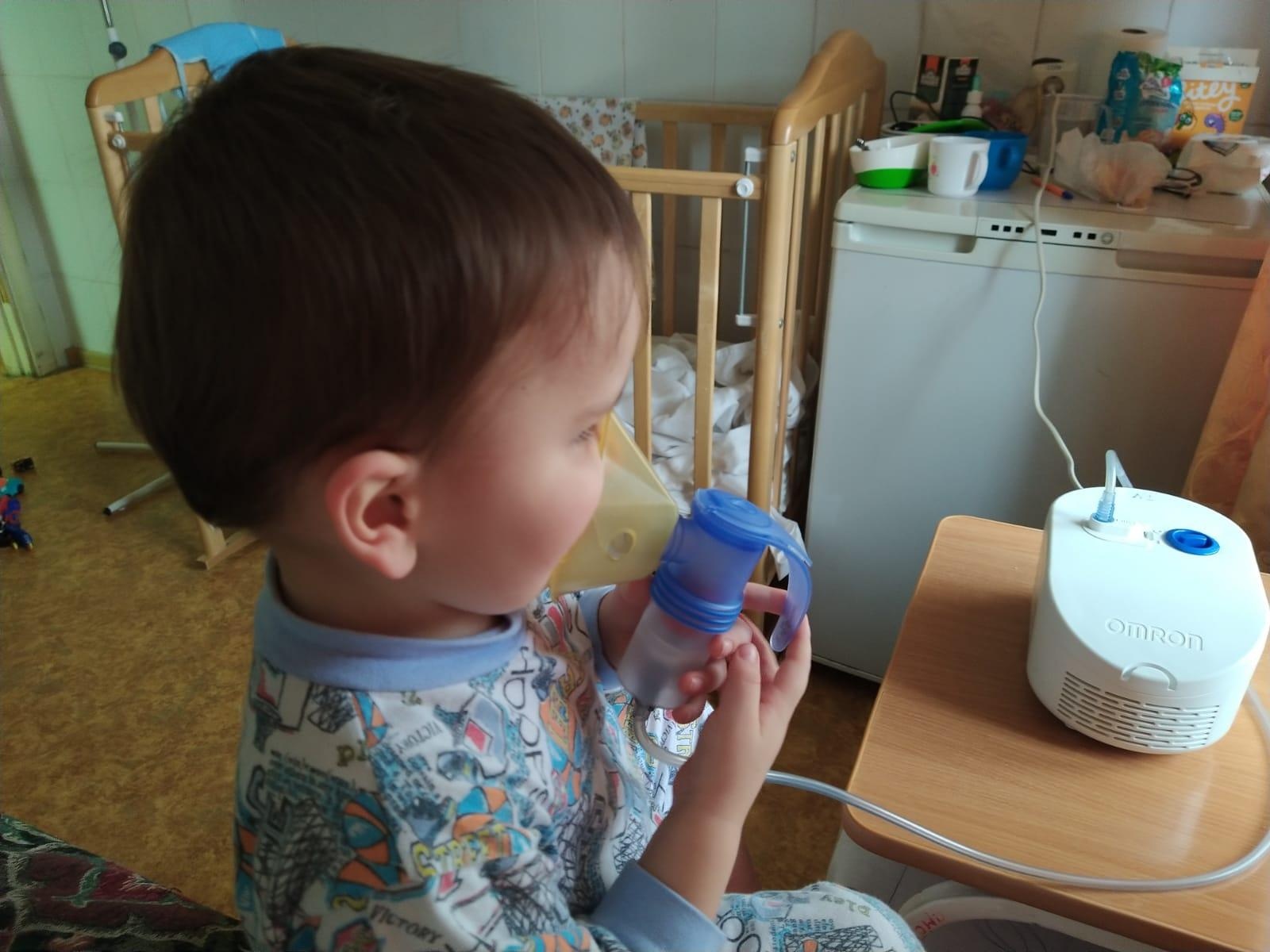 Kolya is an orphan. He needs the help and support of a babysitter during his treatment in the hospital!