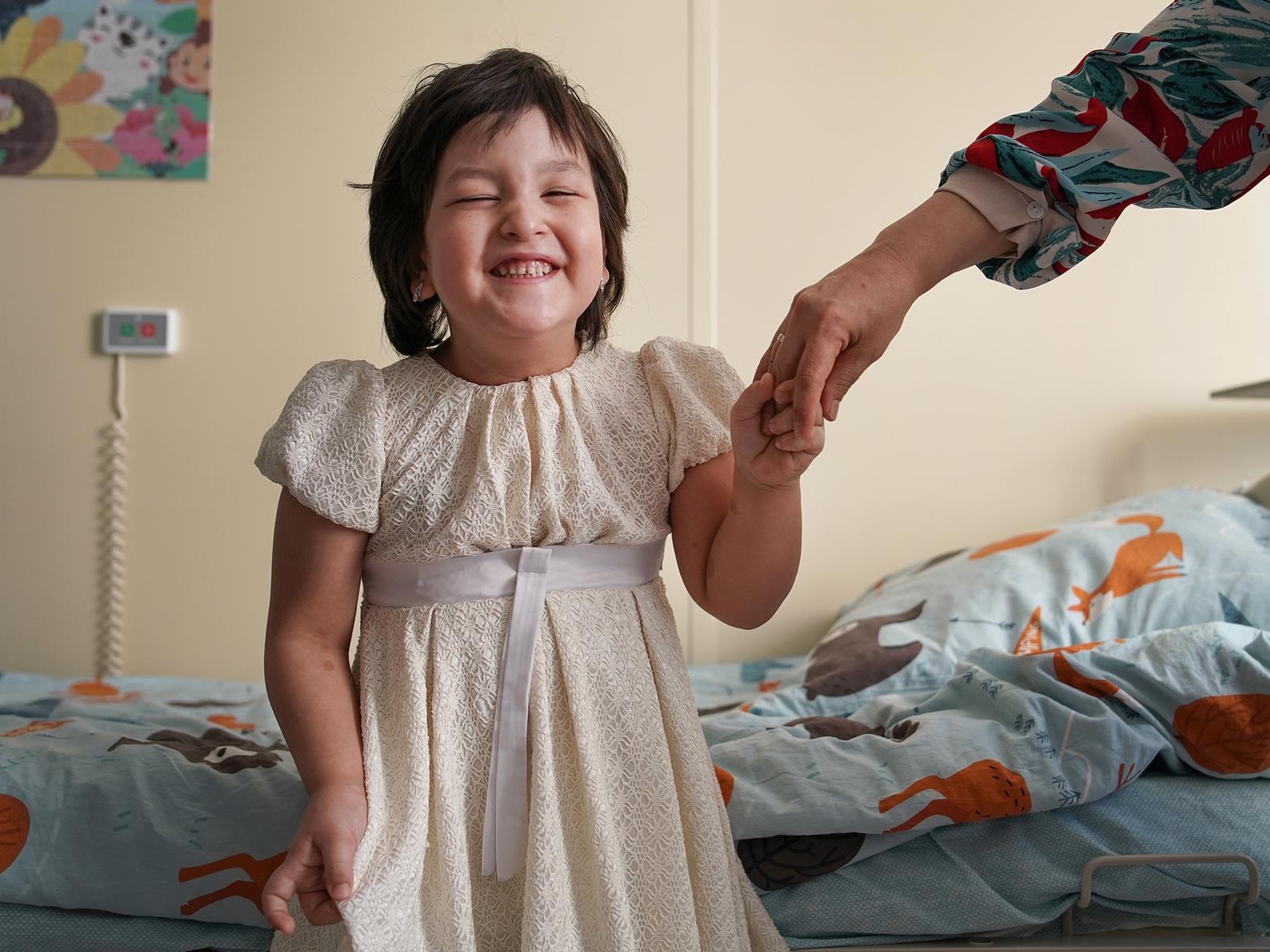 Munira has a brain tumor. It is important for her to continue the prescribed treatment!