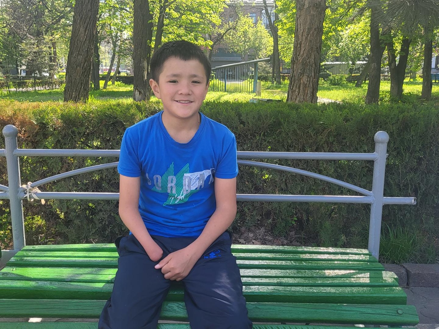 Bekzat needs a prosthetic left hand to improve the quality of his daily life!