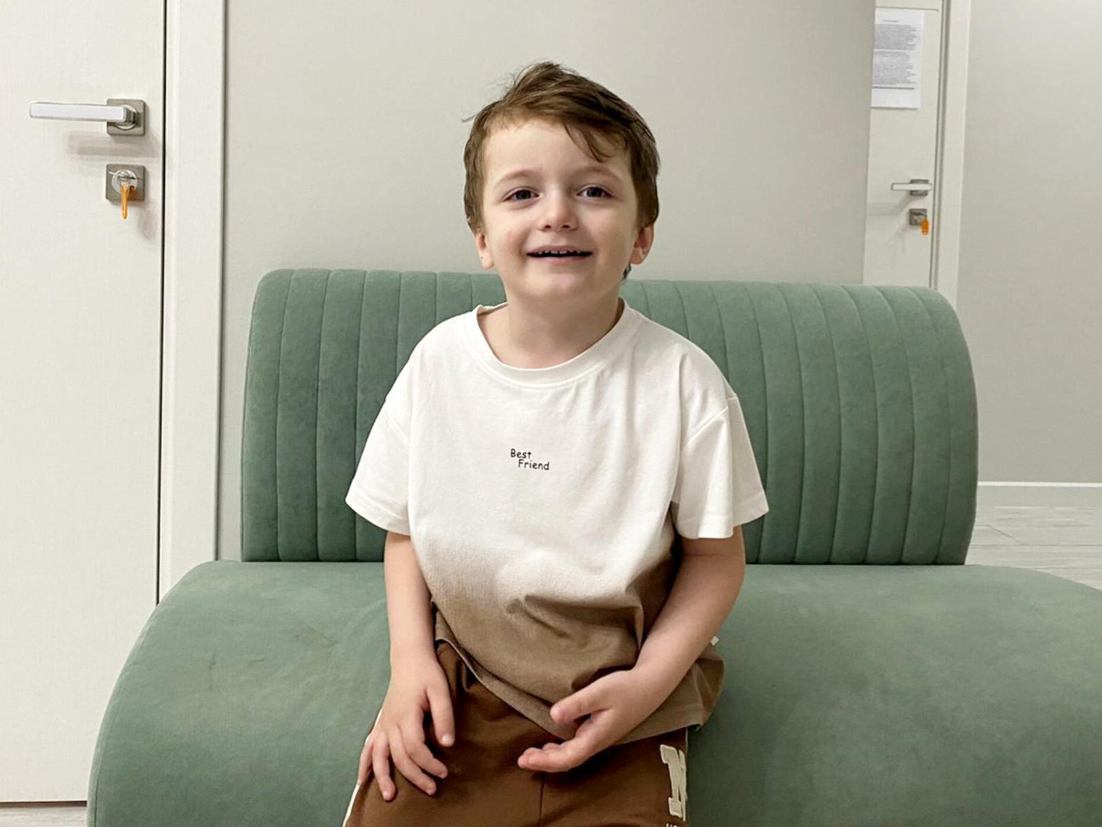 Abdul-Malik has autism! To improve your speech skills, you need a rehabilitation course!