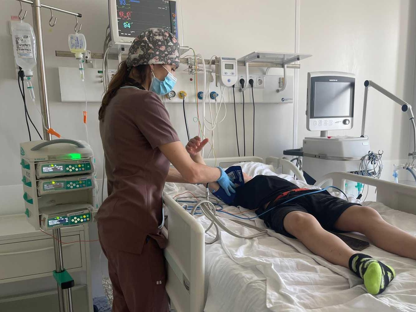 The pediatric oncology intensive care unit needs an MFP to print appointments and scan documents