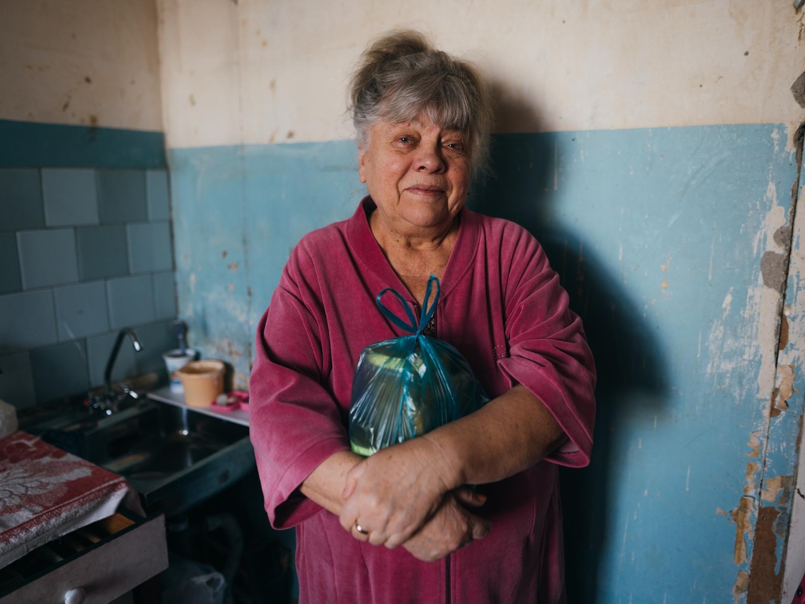 We will provide needy pensioners with clean laundry, help purchase washing machines