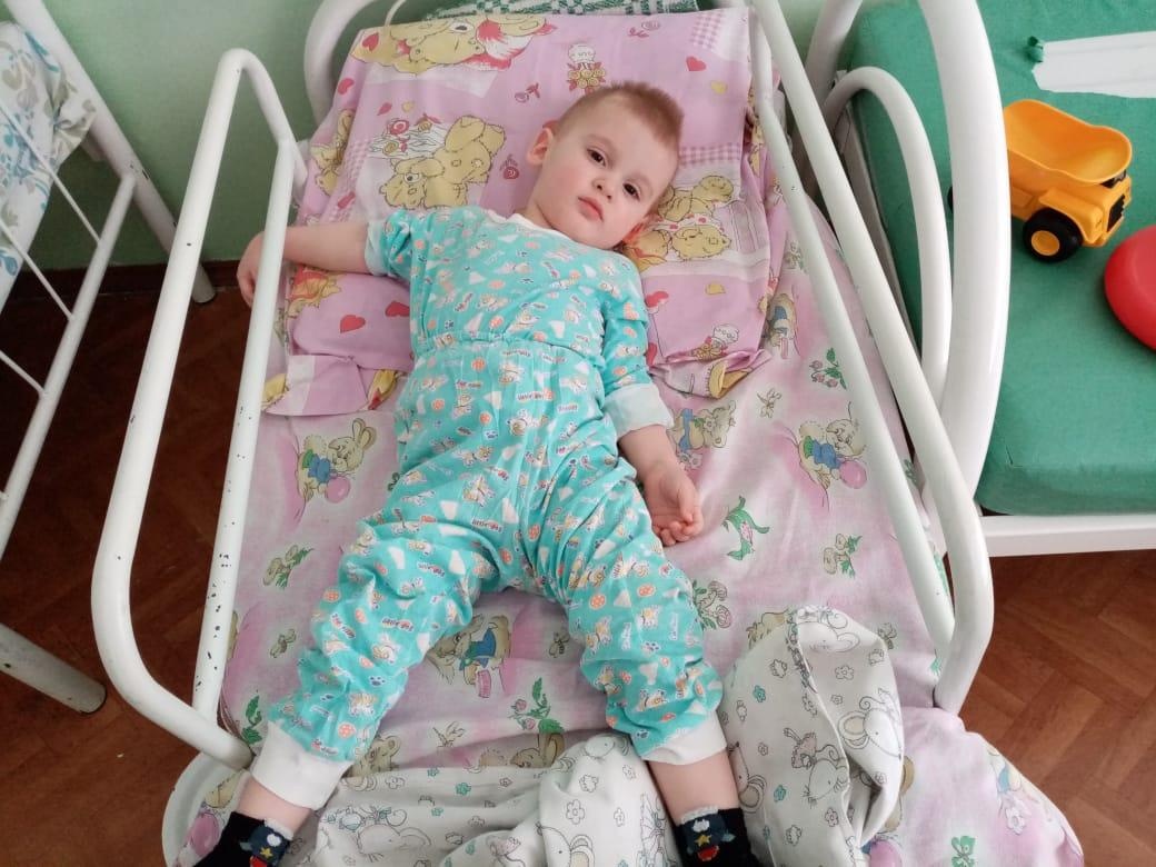 Ignat is an orphan, he needs a babysitter for the duration of treatment in the hospital!
