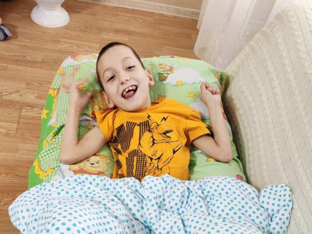 Dani has cerebral palsy, he needs therapeutic nutrition to continue to develop