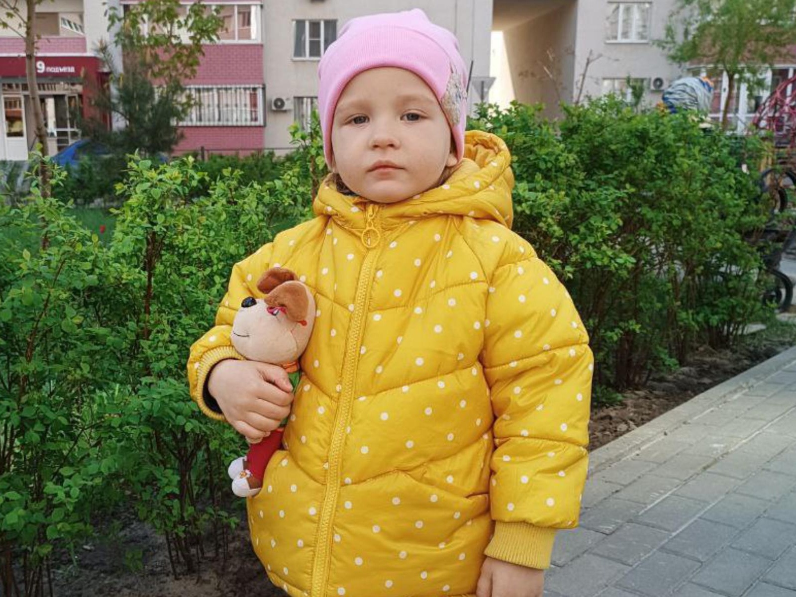 У Ани генетическое заболевание, ей нужна операция