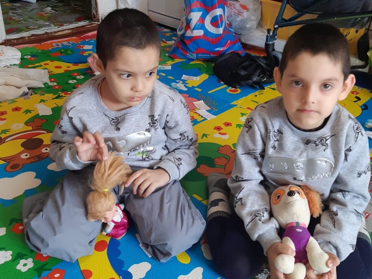 Kamil and Kamila need medications to reduce the impact of the disease on the body