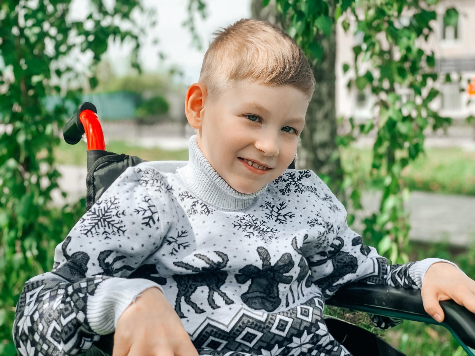 Matvey needs a hippo trainer to strengthen his muscles while exercising at home!