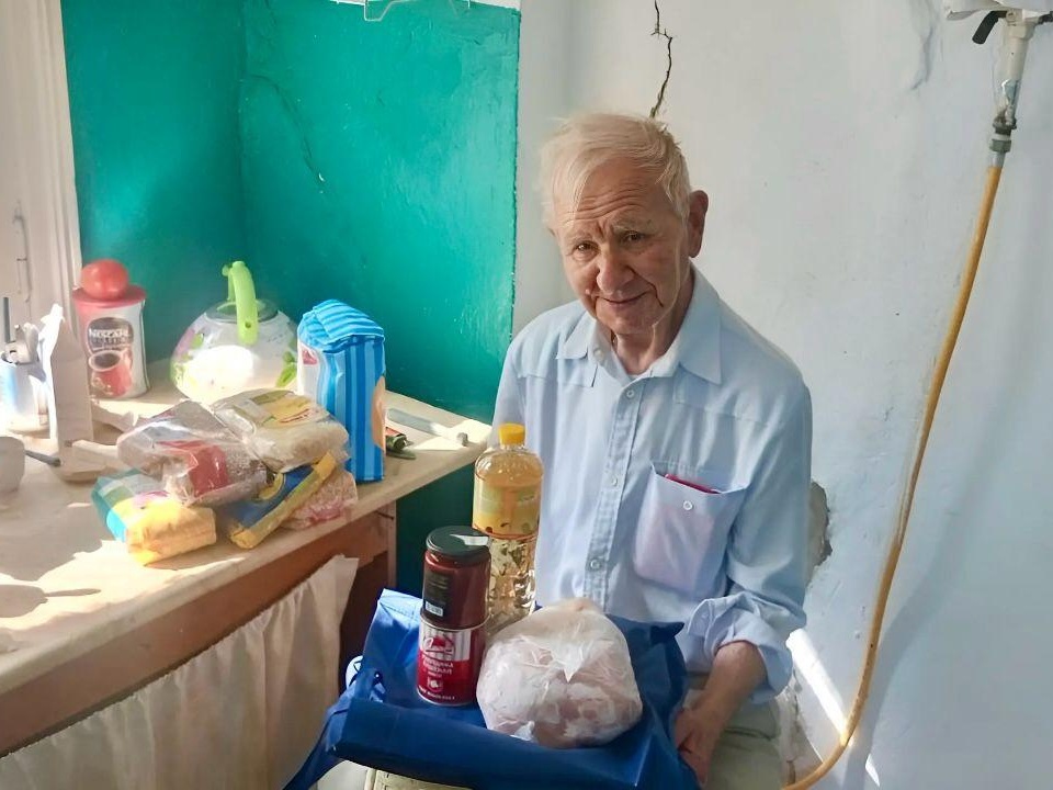 Поможем одиноким пенсионерам продуктовыми наборами