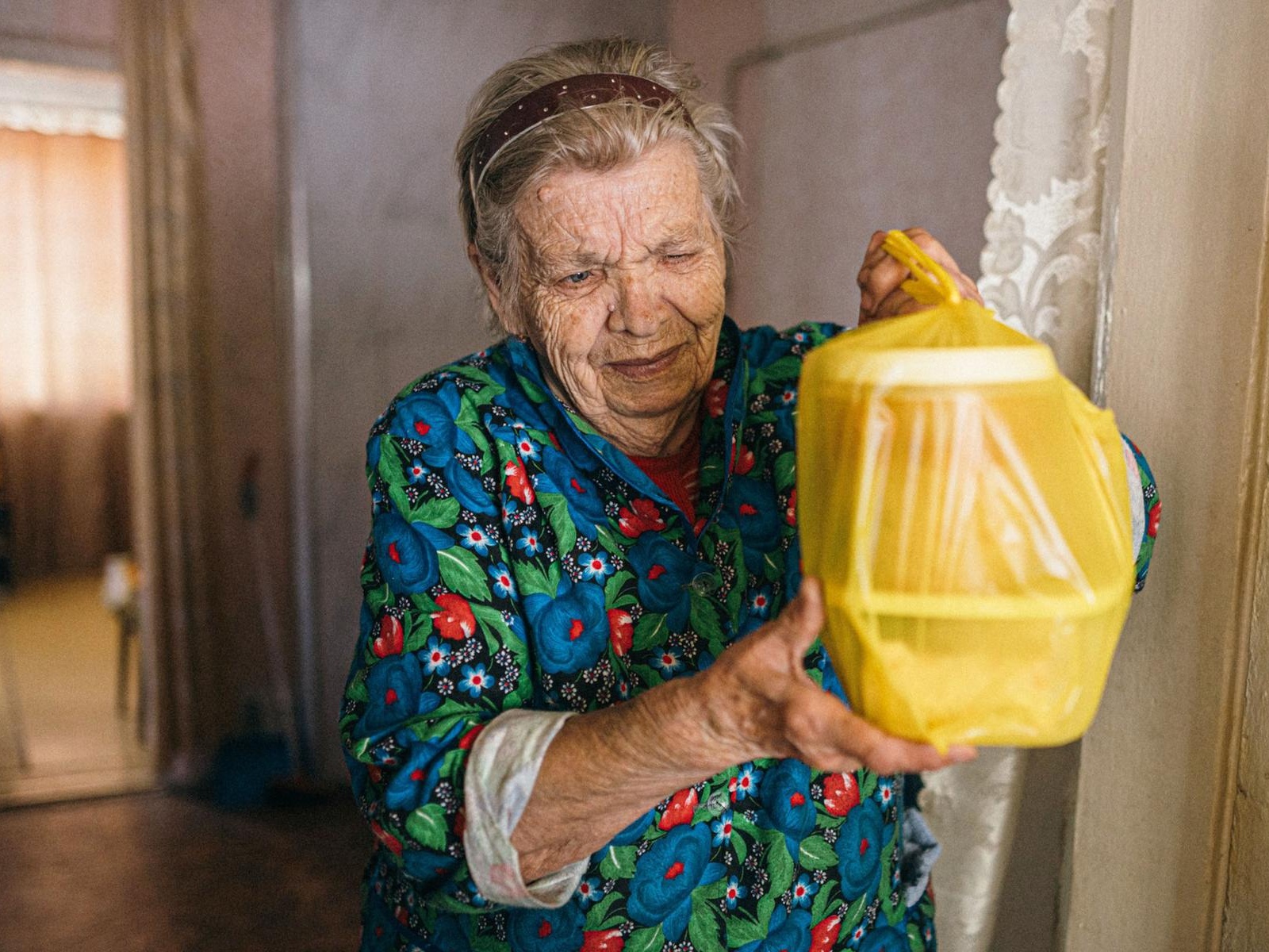 The foundation needs help paying rent and utilities for the catering unit in order to continue feeding lonely elderly people
