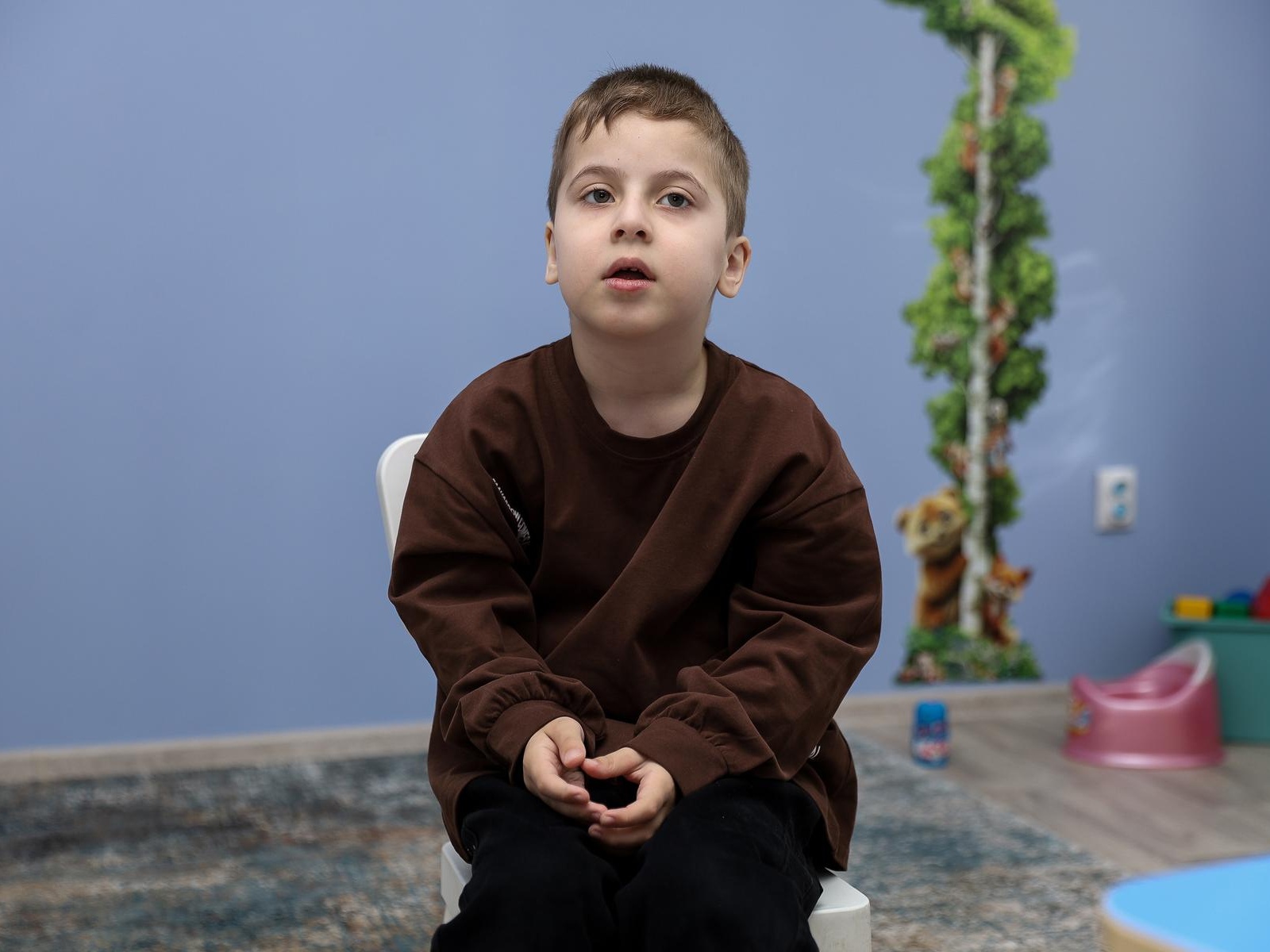 Dowd has autism! To improve the boy's physical and intellectual abilities, the help of specialists is required!