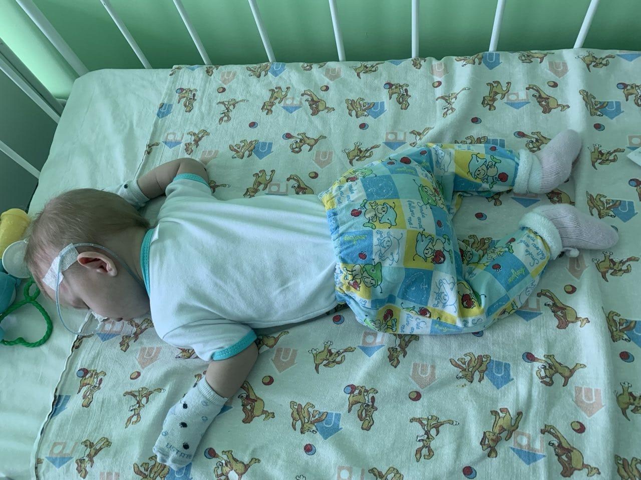 Zoya is an orphan, she needs the help and support of a hospital nanny during treatment