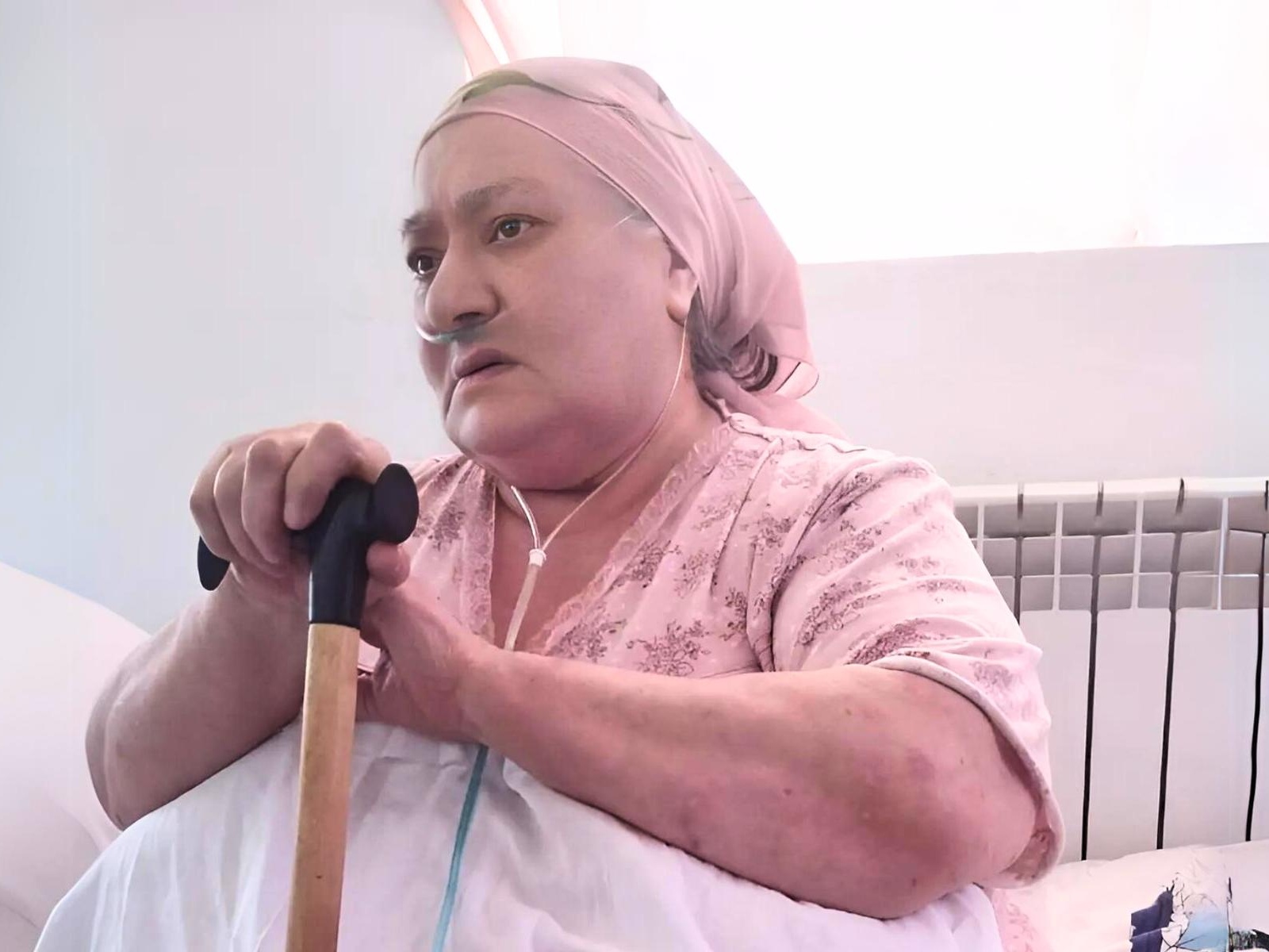 Hava needs an oxygen machine due to the exacerbation of chronic obstructive pulmonary disease