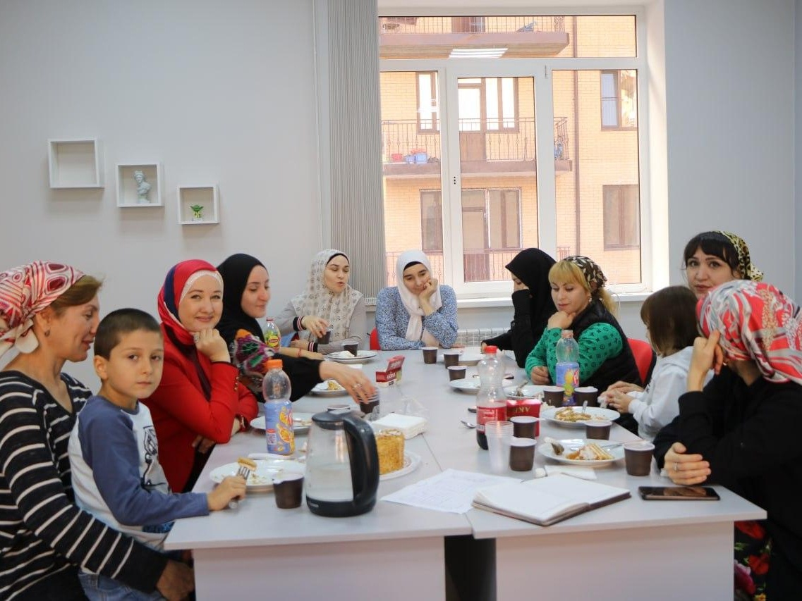 Help women in difficult life situations to take handicraft masterclasses