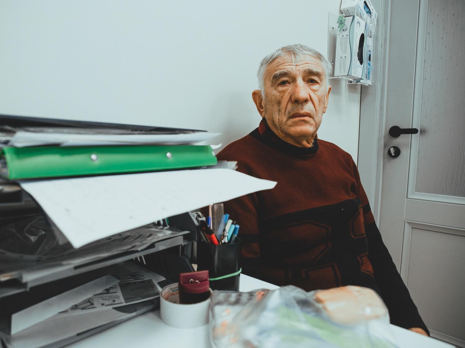 Let's support the Charity Clinic, where they help the elderly and old people who live on the streets!