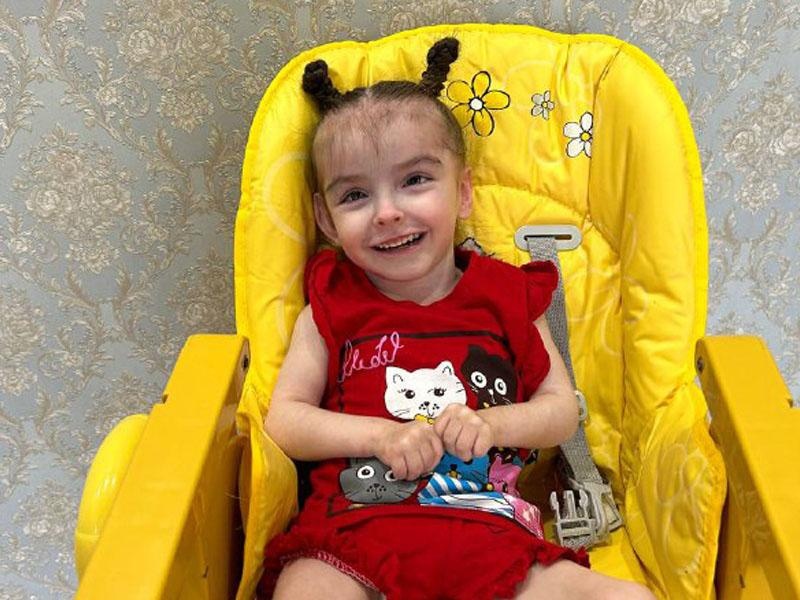 Ksyusha has a digestive system disease – she needs special therapeutic nutrition