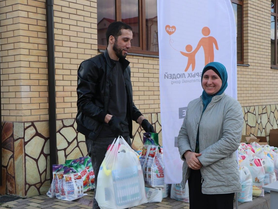 100 low-income families in need of household cleaning products!
