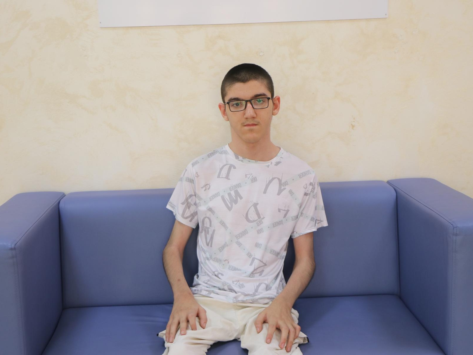 Help Abdul-Nasir with cerebral palsy to complete the necessary rehabilitation course!