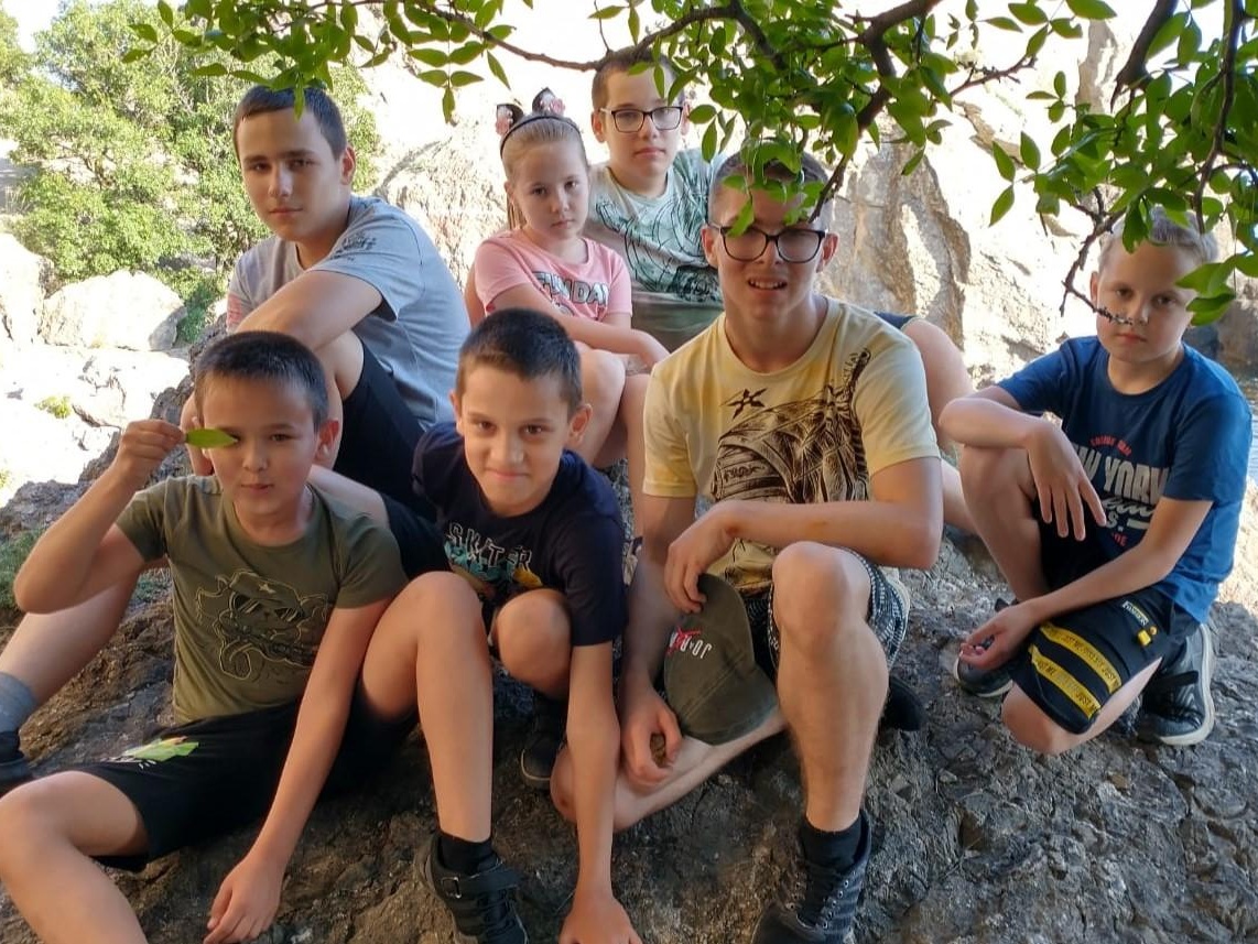 In order for the Support Center for Adoptive Families in Lobnya to continue to work, we need help!