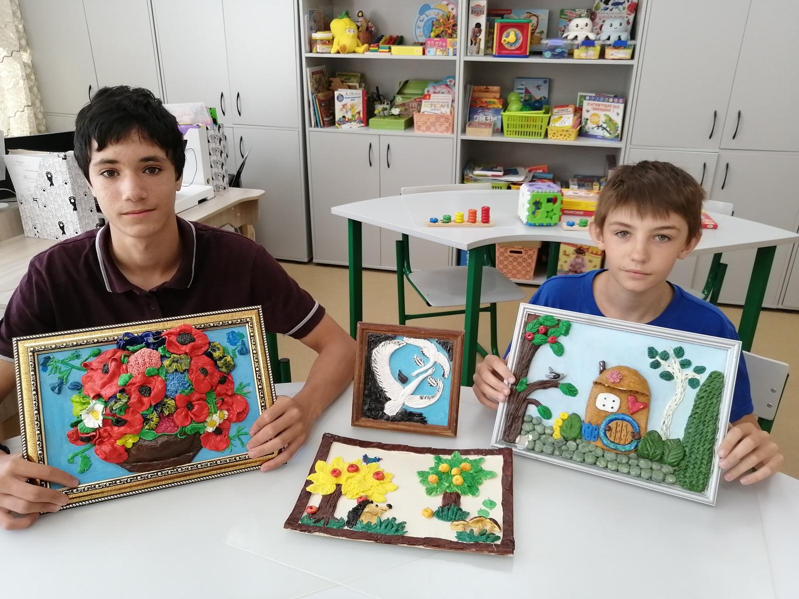 Pottery workshop for orphans from the Zolin orphanage