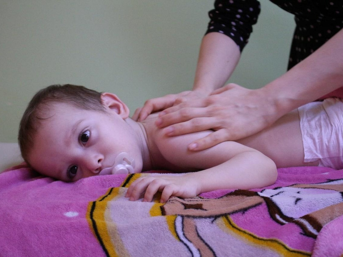 Hadi has a severe form of cerebral palsy. She needs dental treatment!