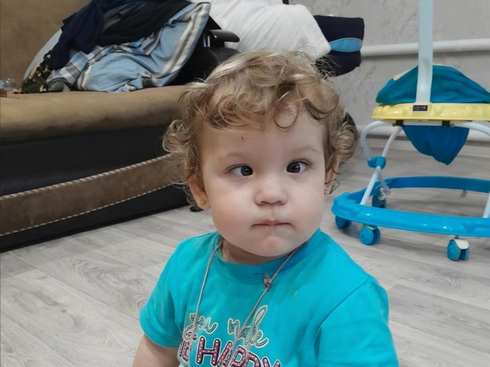 Little Veronica has strabismus, she needs surgery to increase visual acuity