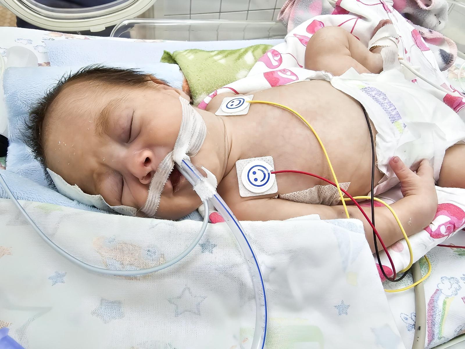 Ali urgently needs heart surgery!