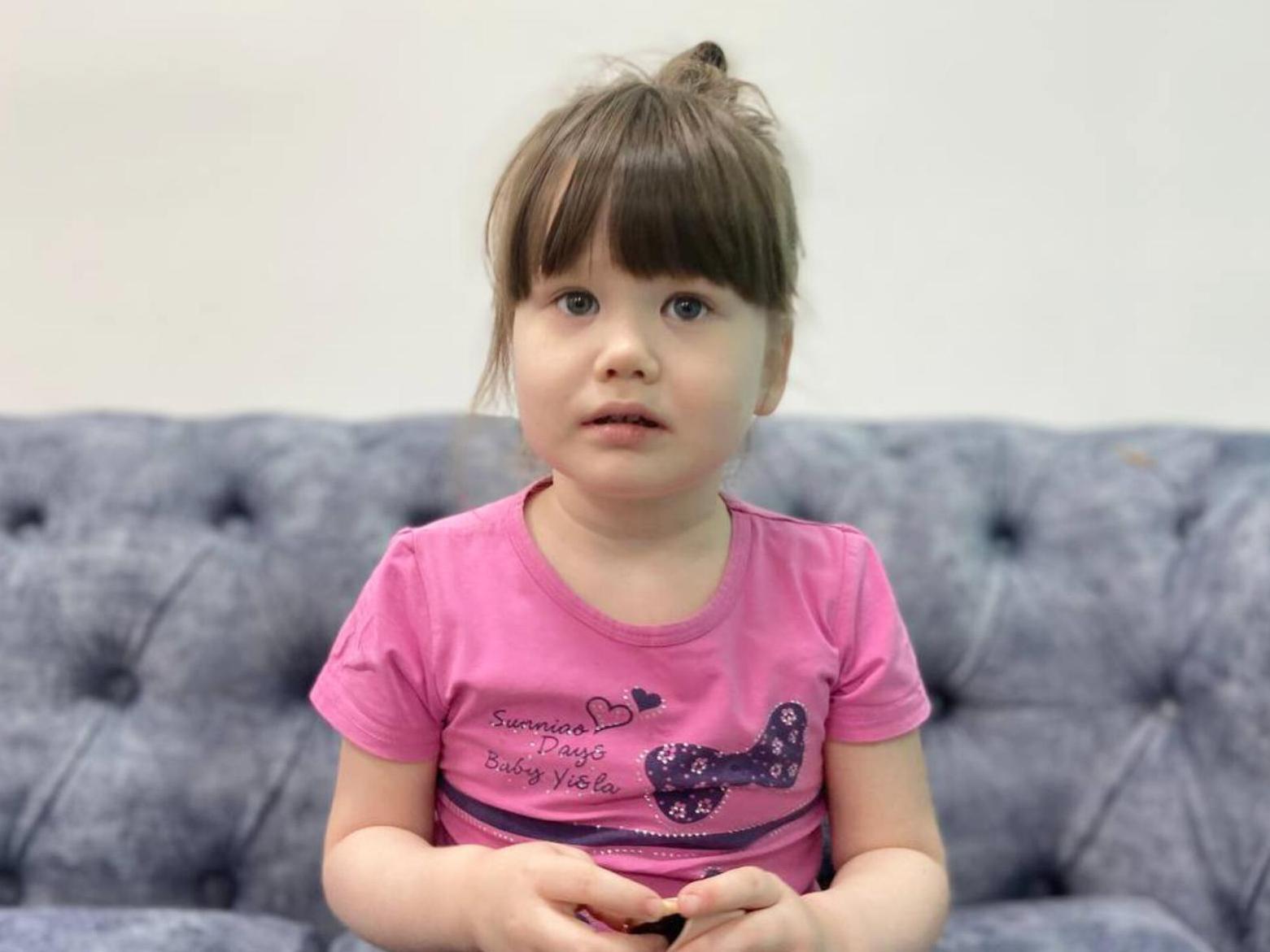 Чтобы Аиша начала говорить, ей необходимо пройти курс коррекции аутизма!