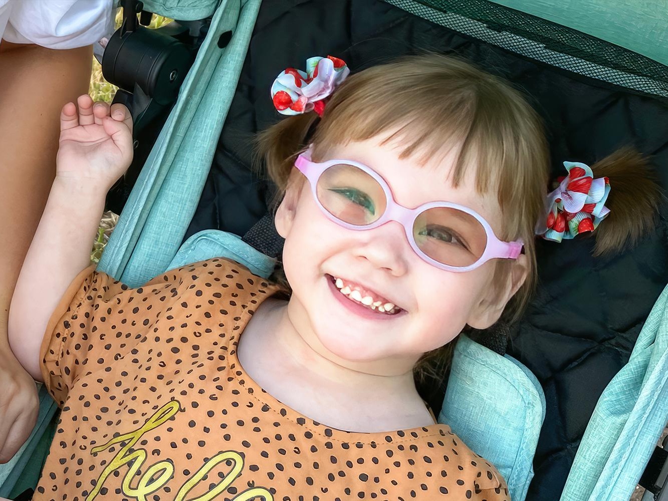 Eva has cerebral palsy – she needs rehabilitation to master crawling on all fours and learn to sit without support