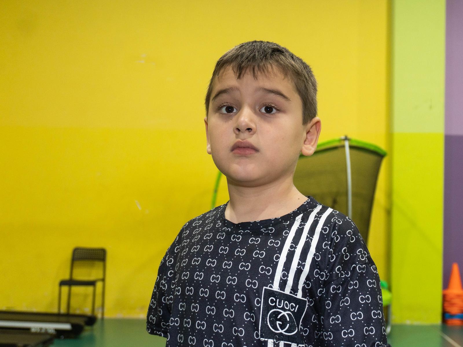 Umar has autism! To develop speech skills, an intensive rehabilitation course is required!