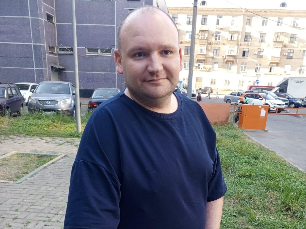 To defeat cancer, Evgeniy needs medication. Let's help!